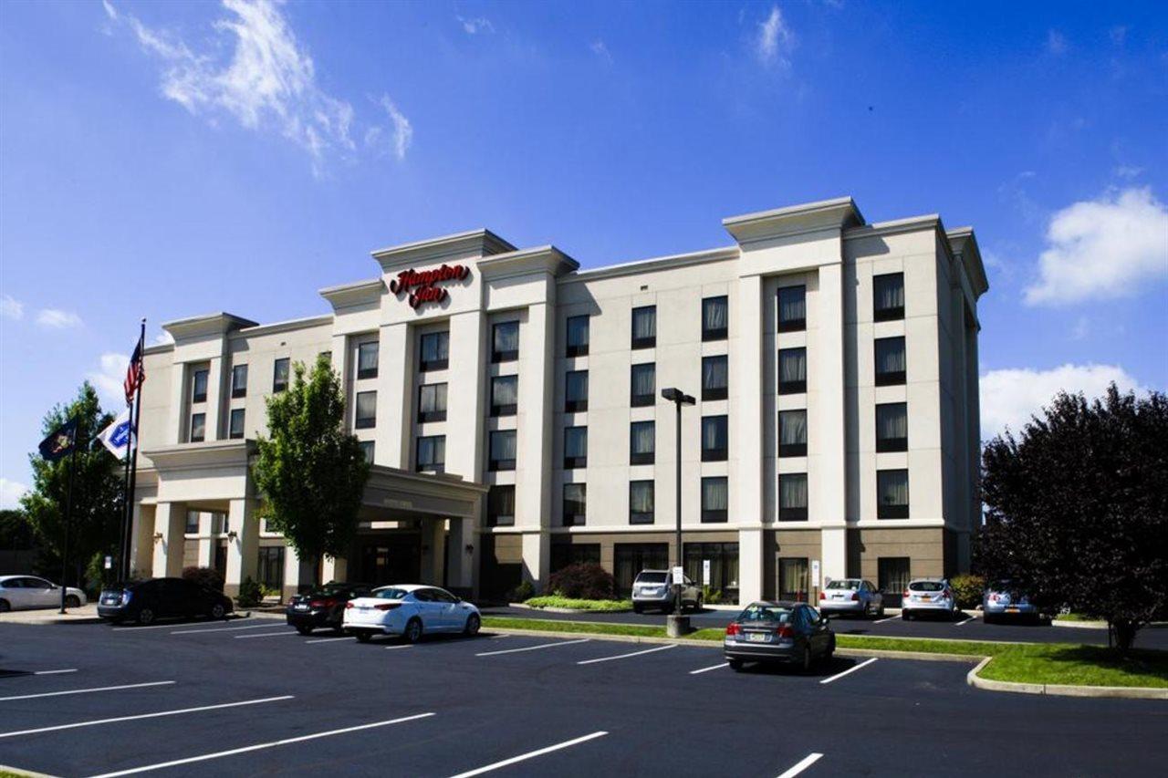 Hampton Inn Easton Exterior photo
