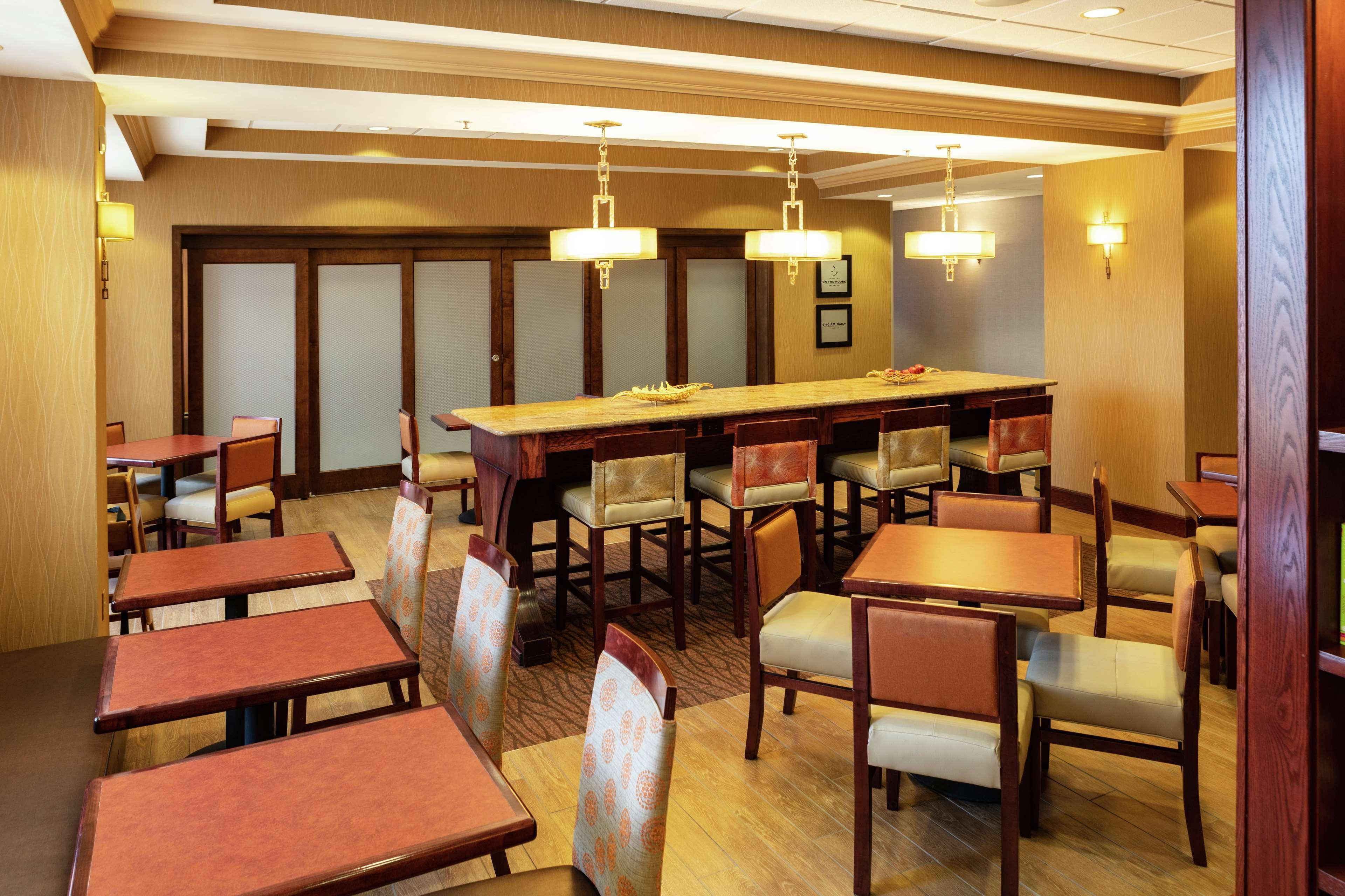 Hampton Inn Easton Exterior photo