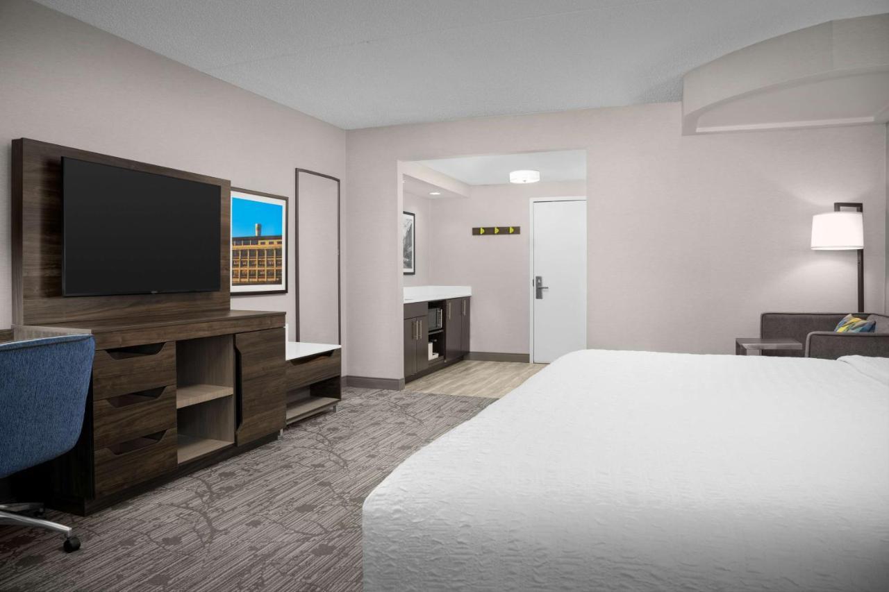 Hampton Inn Easton Exterior photo