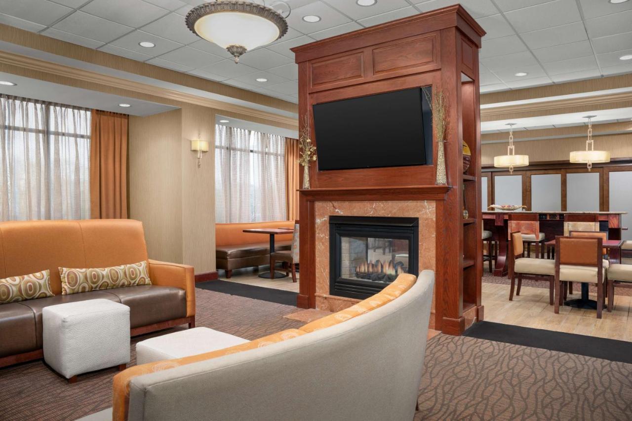 Hampton Inn Easton Exterior photo